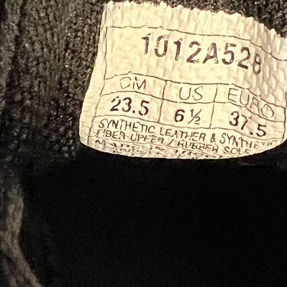 Asics Women's Gel-Enhance Ultra 5 Running Athletic Shoes Size 6.5 Black Silver - Picture 2 of 7